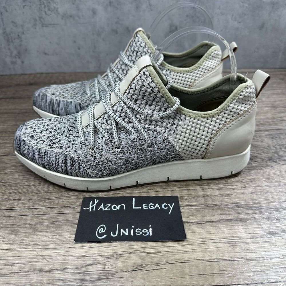 OTBT~Women’s~Bone “Marine” Sneakers~Size 7.5‎